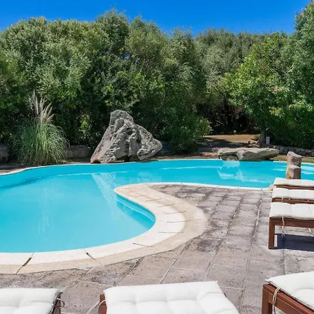 Hotiday Elite Pavoni Ξενοδοχείο με διαμερίσματα 4*